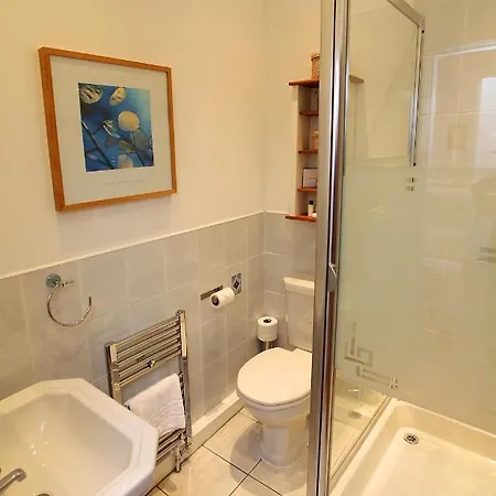 Bed & Breakfast Hall 5*