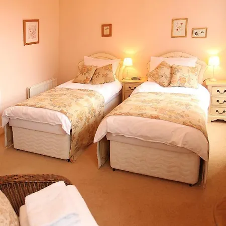 Hall 5* Cononley