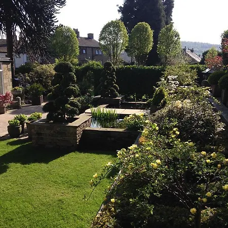 Bed & Breakfast Hall 5*